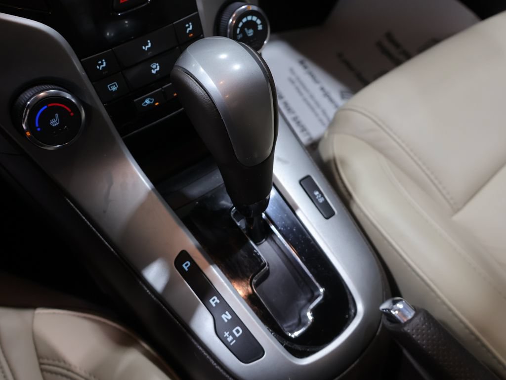 Used 2015 Chevrolet Cruze LT FWD image 27