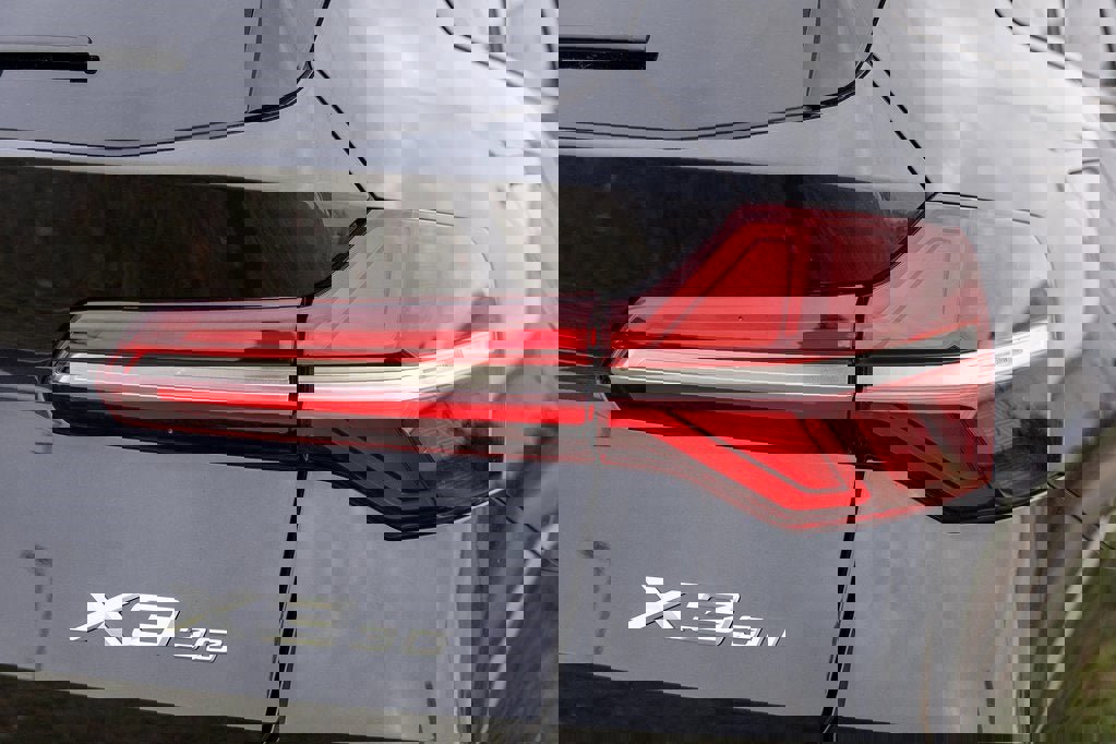 New 2026 BMW X3 xDrive30 w/ Premium Package image 3