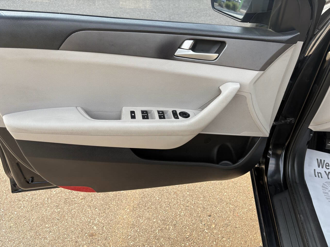 Used 2016 Hyundai Sonata SE image 28