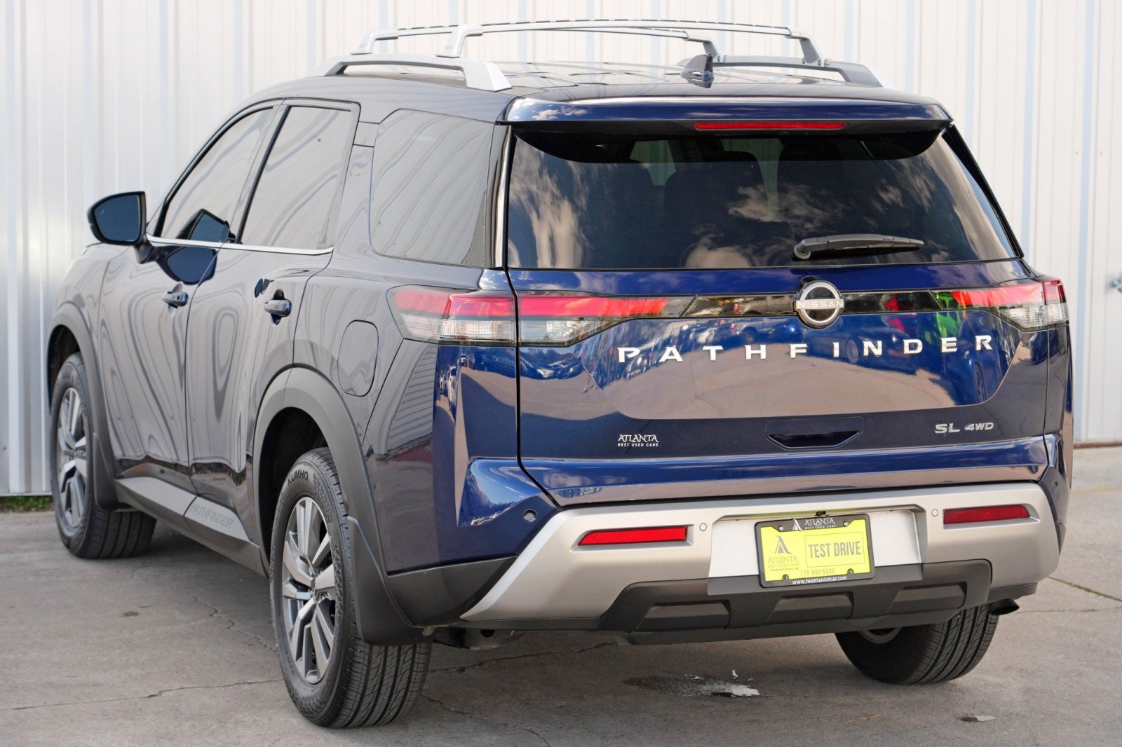 Used 2025 Nissan Pathfinder SL AWD/4WD image 47