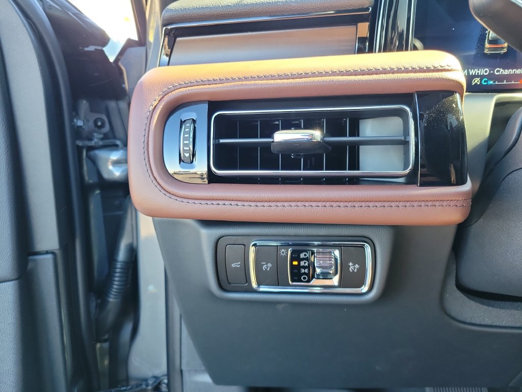 New 2027 Lincoln Aviator Reserve AWD/4WD image 23