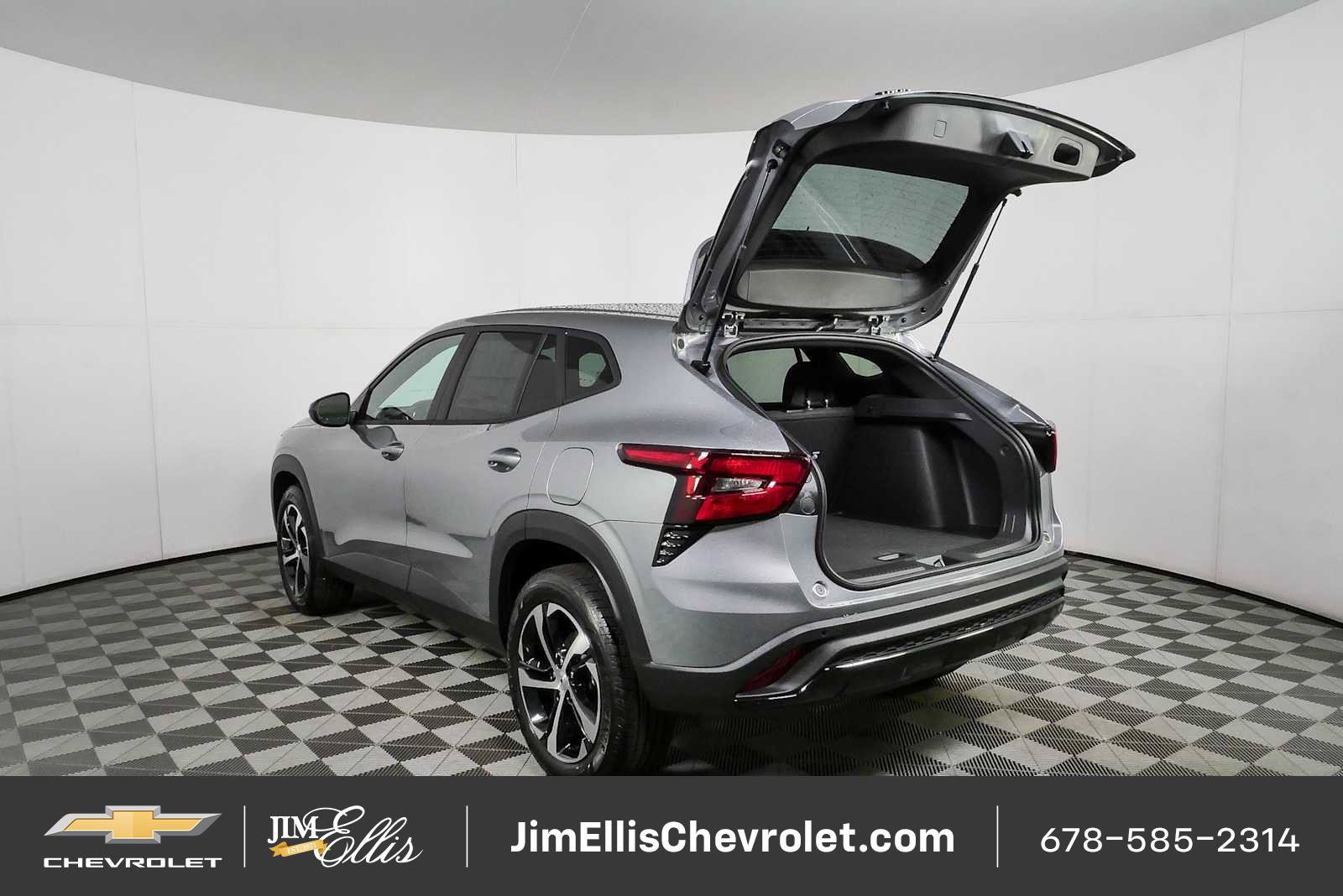 New 2026 Chevrolet Trax RS w/ Sunroof Package FWD image 30
