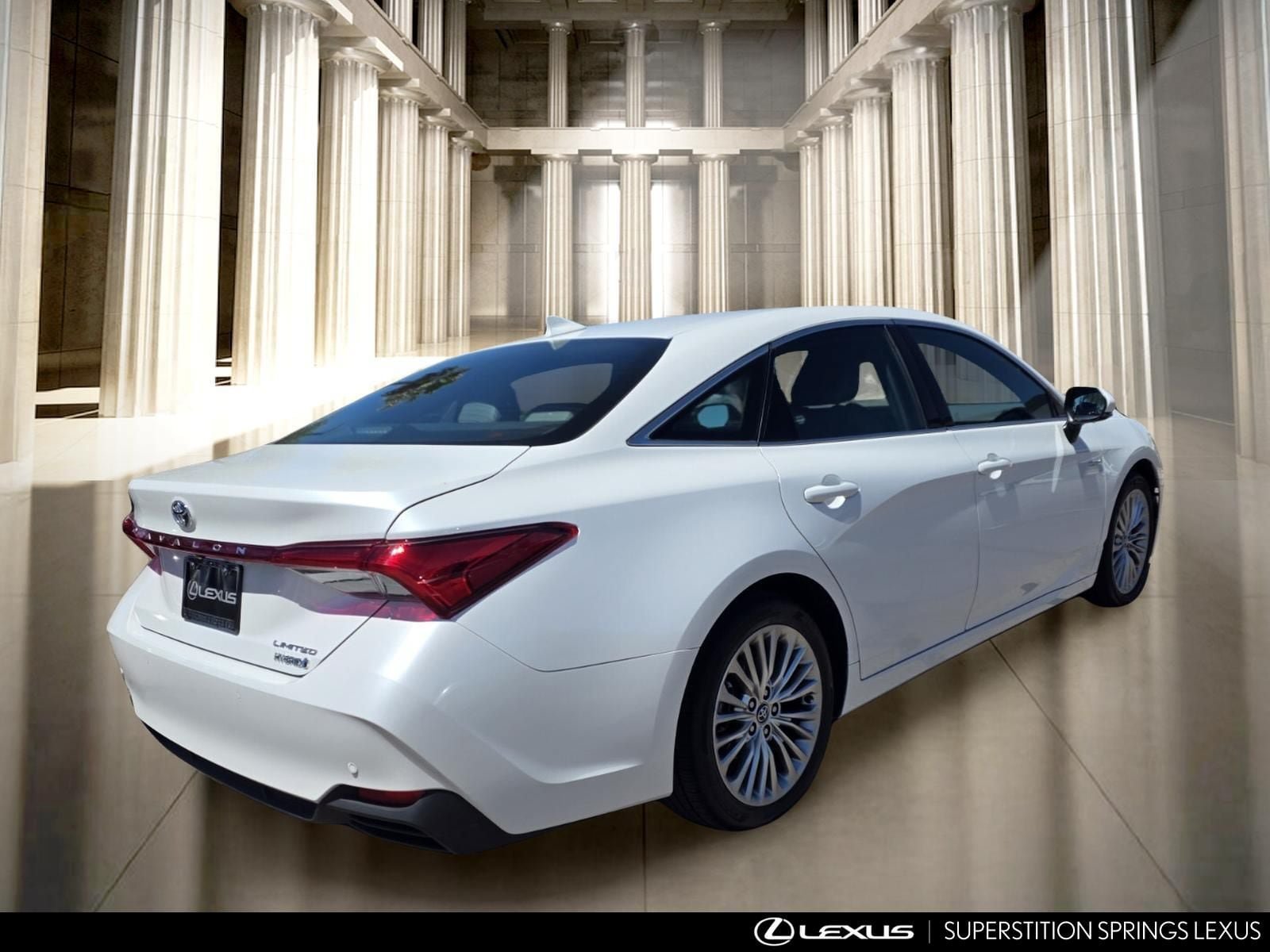 Used 2020 Toyota Avalon Limited w/ Advanced Safety Package FWD image 4