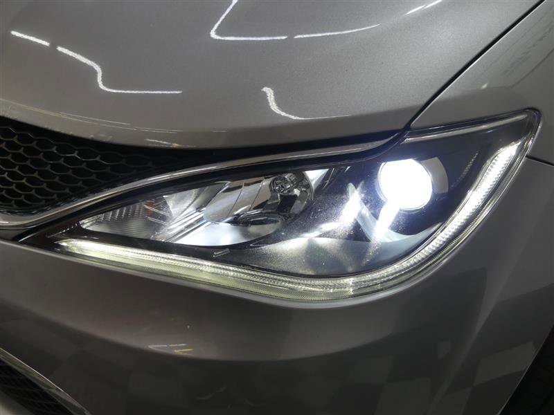 Used 2017 Chrysler Pacifica Touring-L Plus image 15