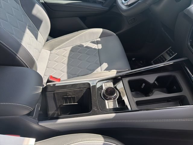 New 2026 Volkswagen Tiguan SEL R-Line AWD/4WD image 38