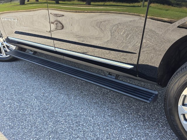 Used 2022 GMC Yukon XL Denali RWD image 42