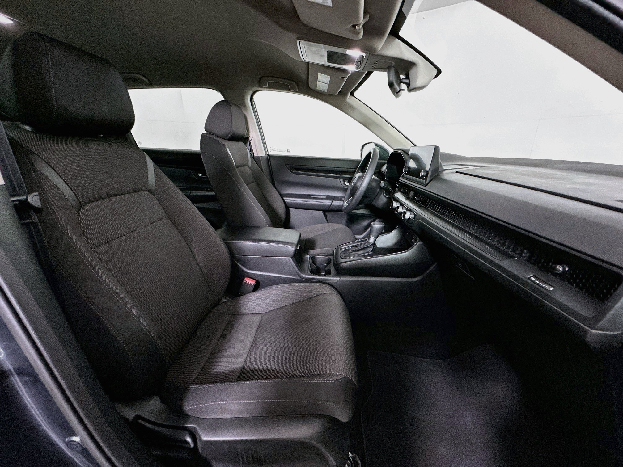Used 2025 Honda CR-V LX image 29