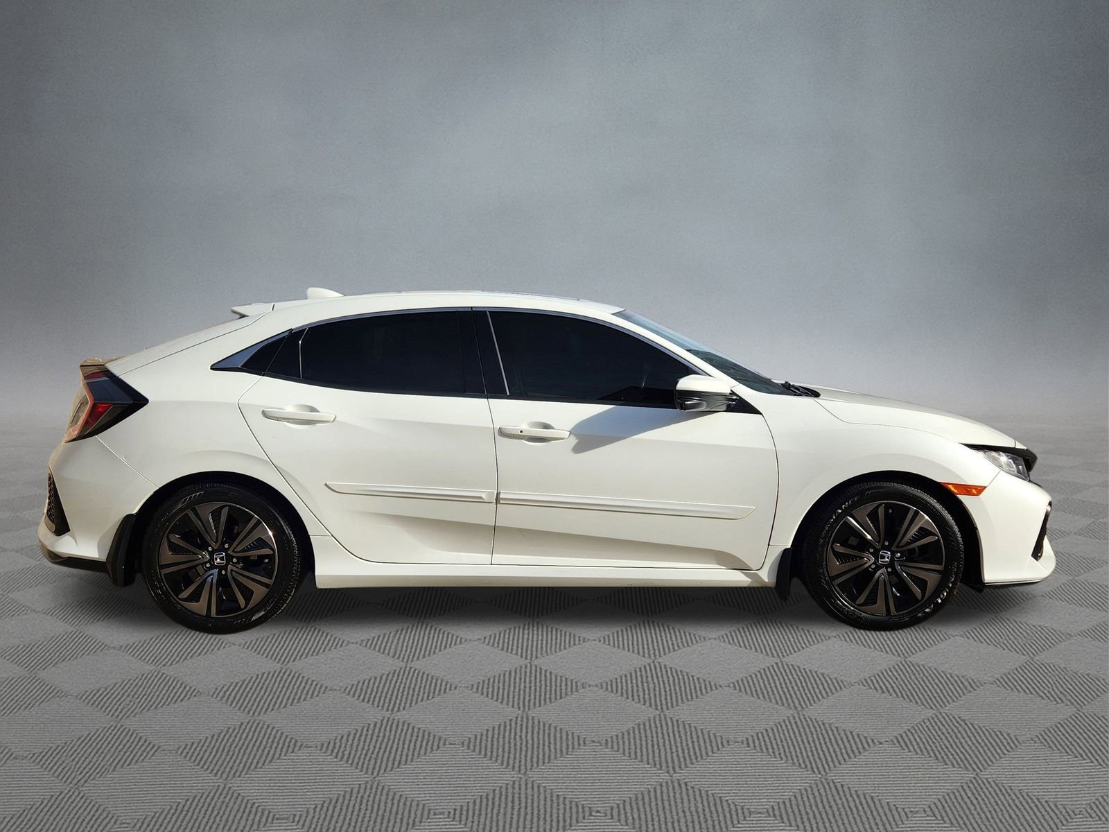 Used 2018 Honda Civic EX-L image 8