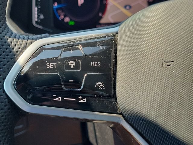 Used 2022 Volkswagen Tiguan SEL R-Line AWD/4WD image 26