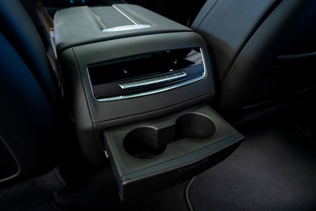 Used 2026 Cadillac Escalade ESV Platinum Sport w/ LPO, ONYX Package image 48