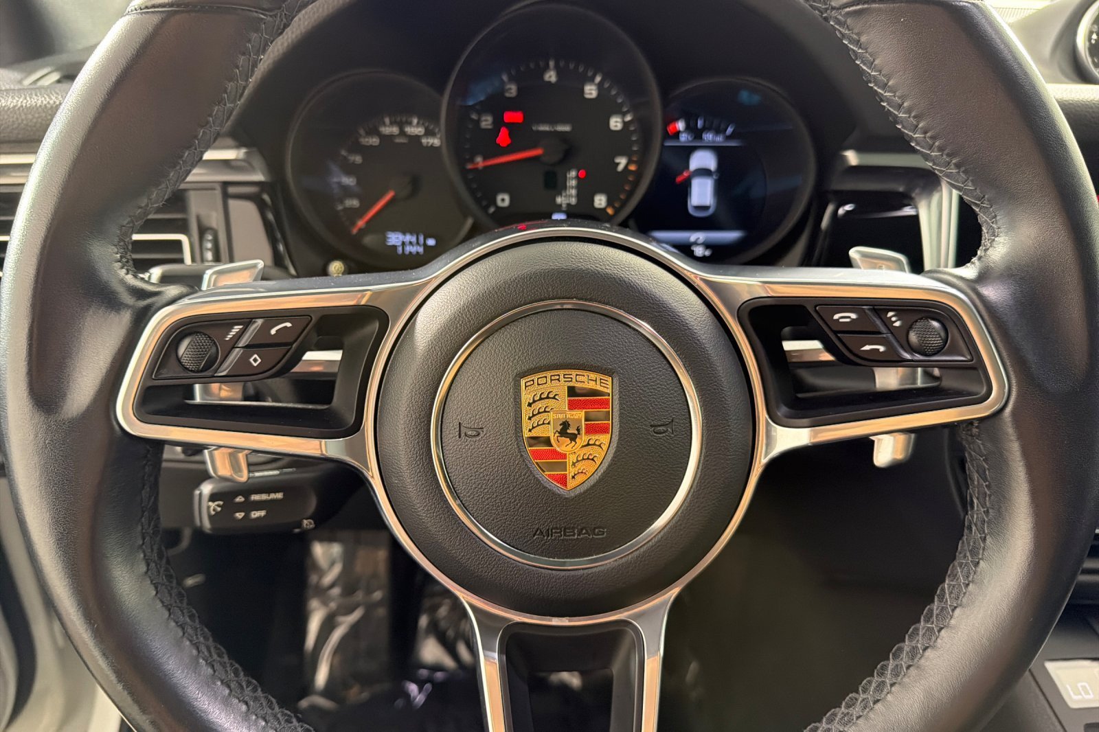 Used 2020 Porsche Macan AWD/4WD image 23