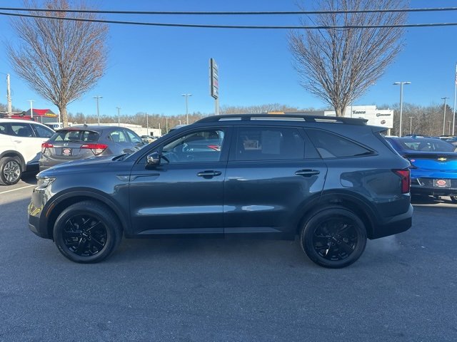 Used 2023 Kia Sorento S w/ Panoramic Sunroof Package image 5