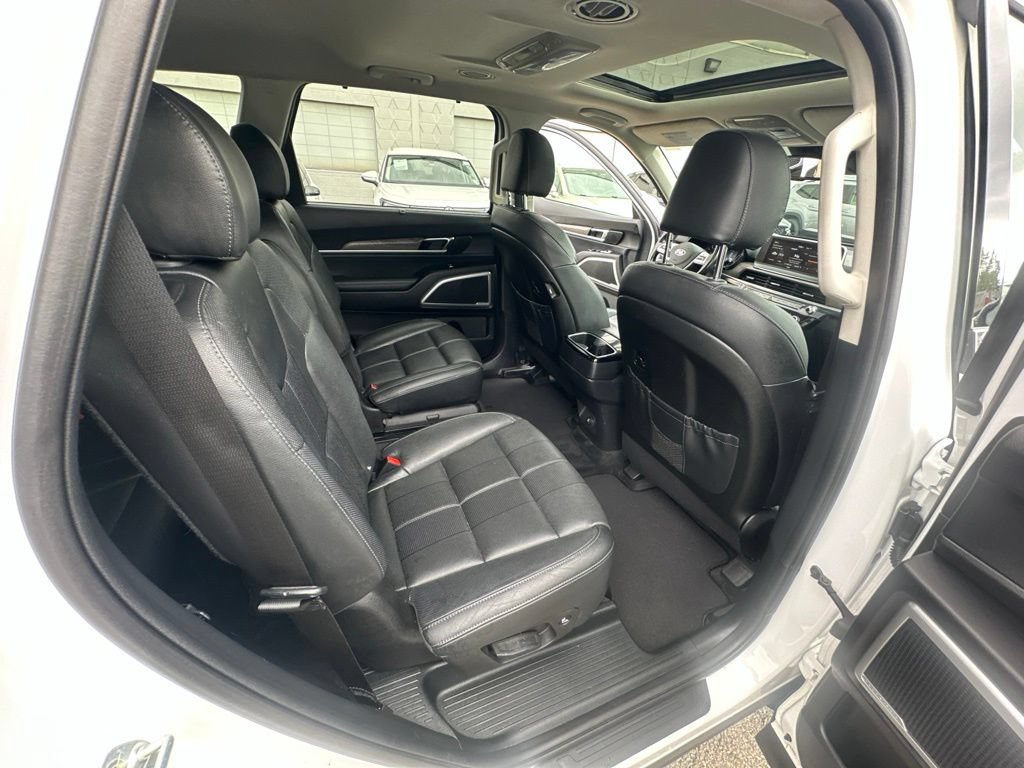 Used 2020 Kia Telluride EX w/ EX Premium Package AWD/4WD image 31