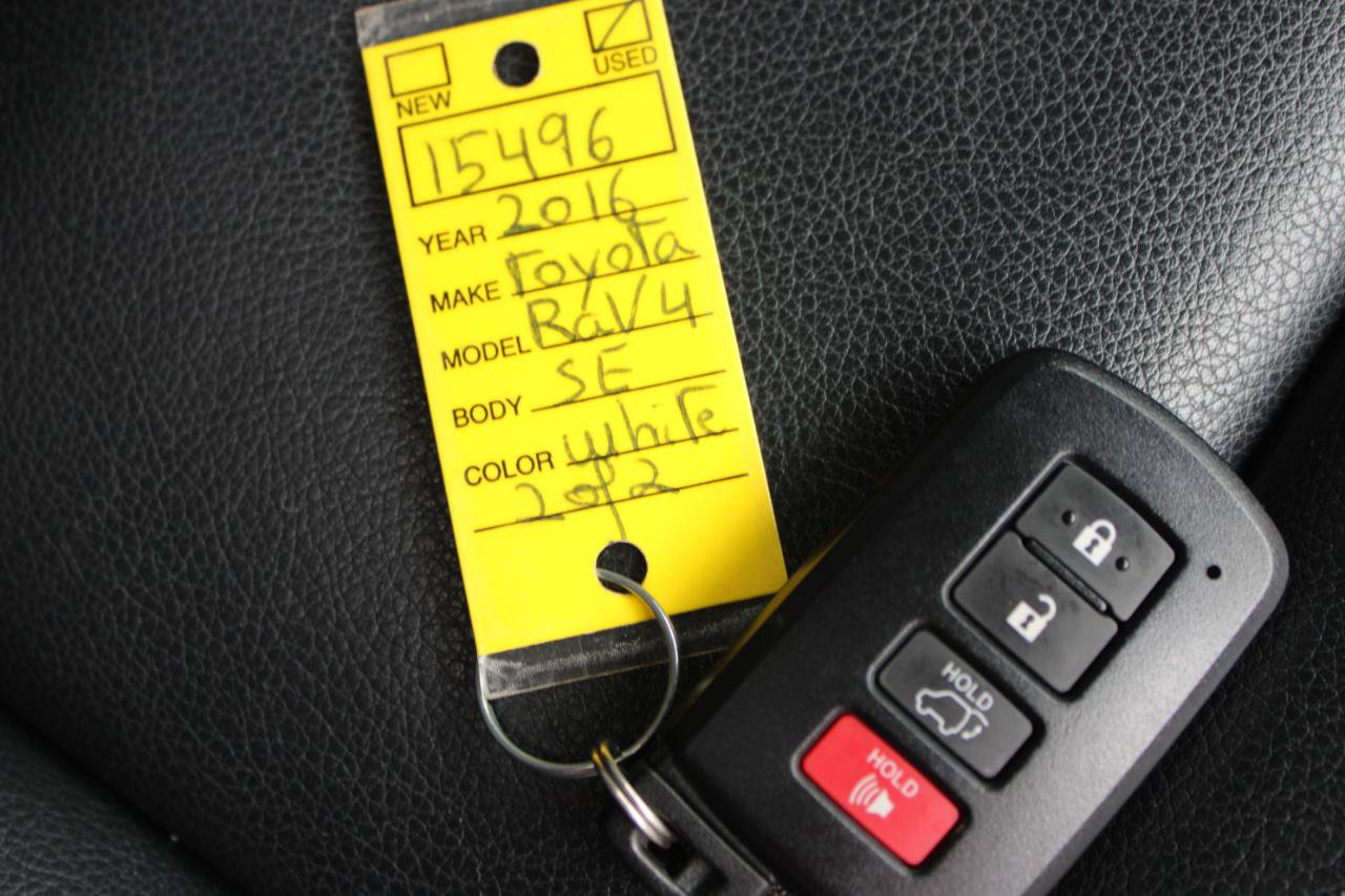 Used 2016 Toyota RAV4 SE FWD image 43
