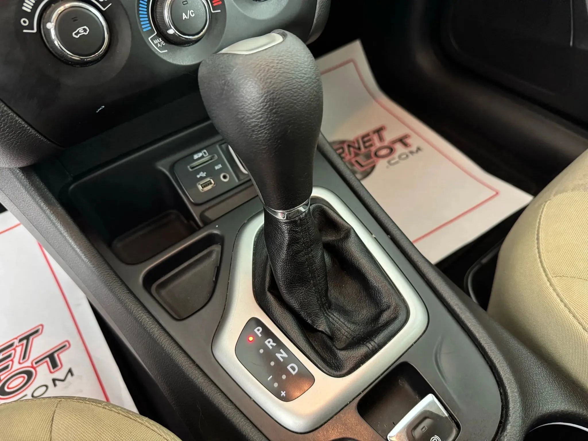 Used 2015 Jeep Cherokee Sport image 20