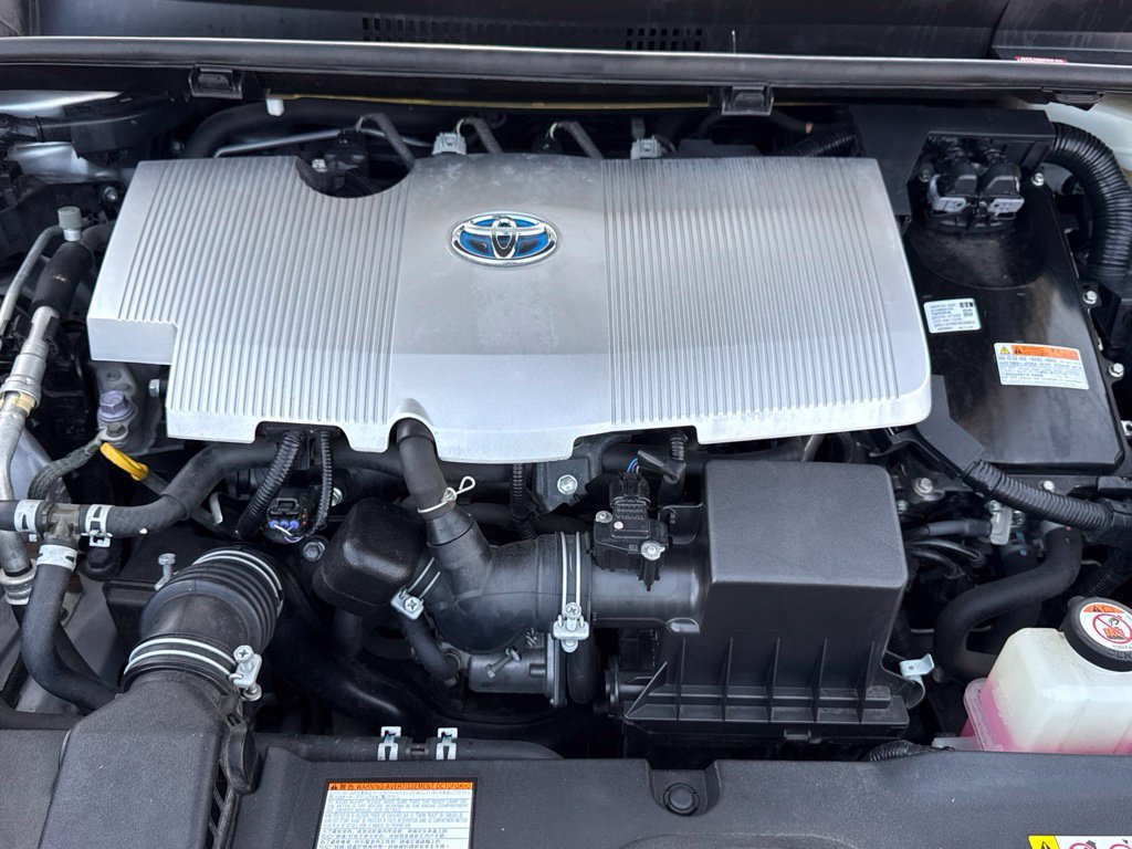 Used 2019 Toyota Prius XLE w/ Premium Convenience Package FWD image 34