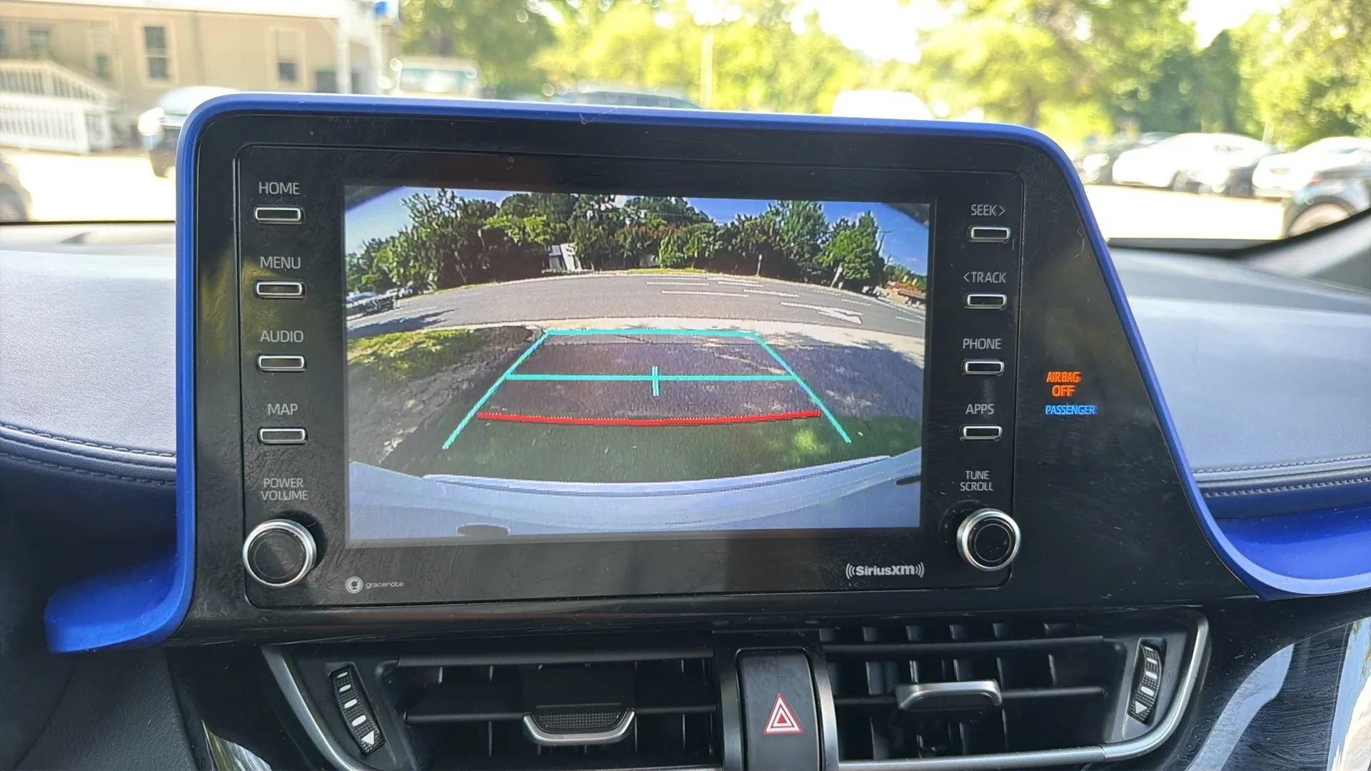 Used 2020 Toyota C-HR XLE FWD image 12