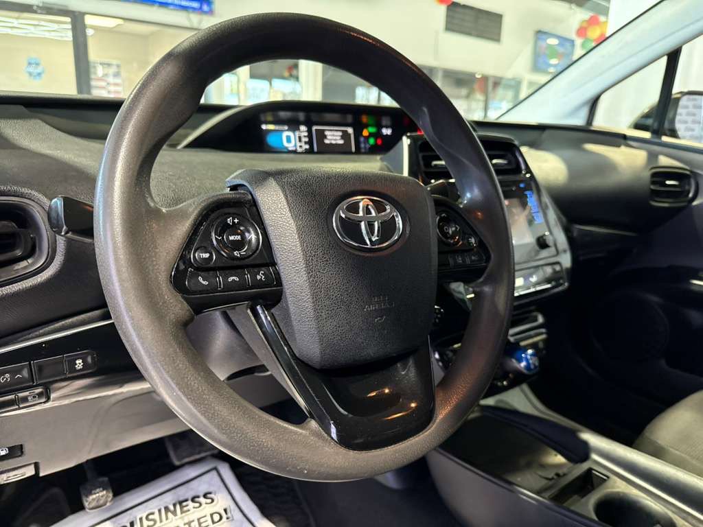 Used 2019 Toyota Prius L Eco FWD image 27