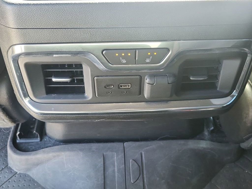 Used 2023 Chevrolet Silverado 3500 High Country image 28