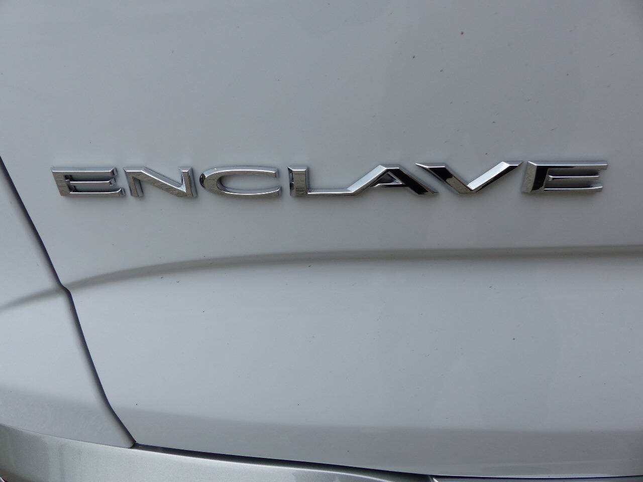 Used 2022 Buick Enclave Premium w/ Surround and Sites Package FWD image 10