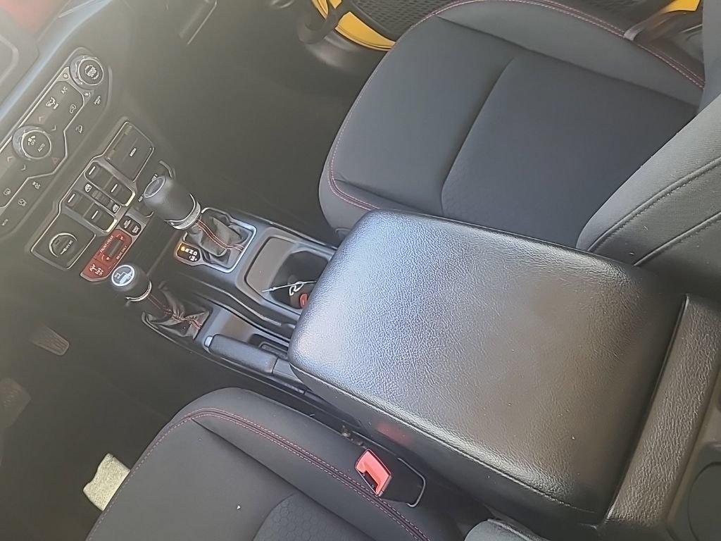Used 2021 Jeep Wrangler Unlimited Rubicon AWD/4WD image 17