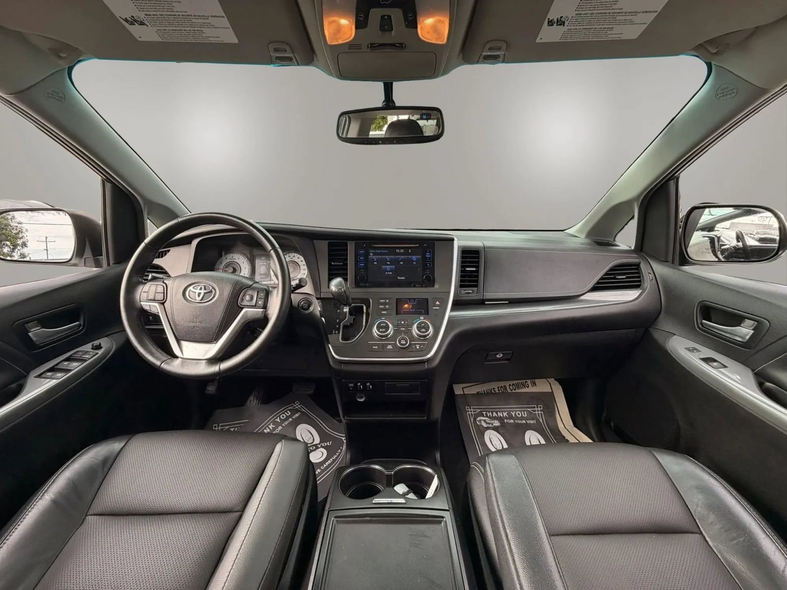 Used 2015 Toyota Sienna SE w/ SE Preferred Package FWD image 25