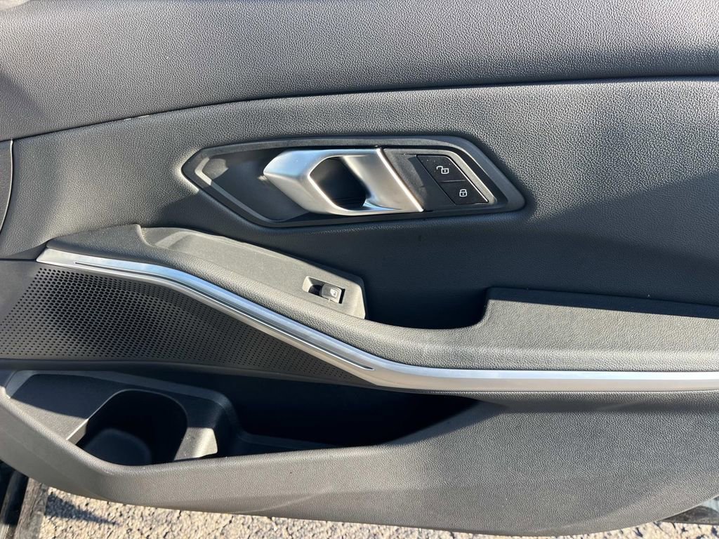 Used 2025 BMW 330i xDrive Sedan image 23