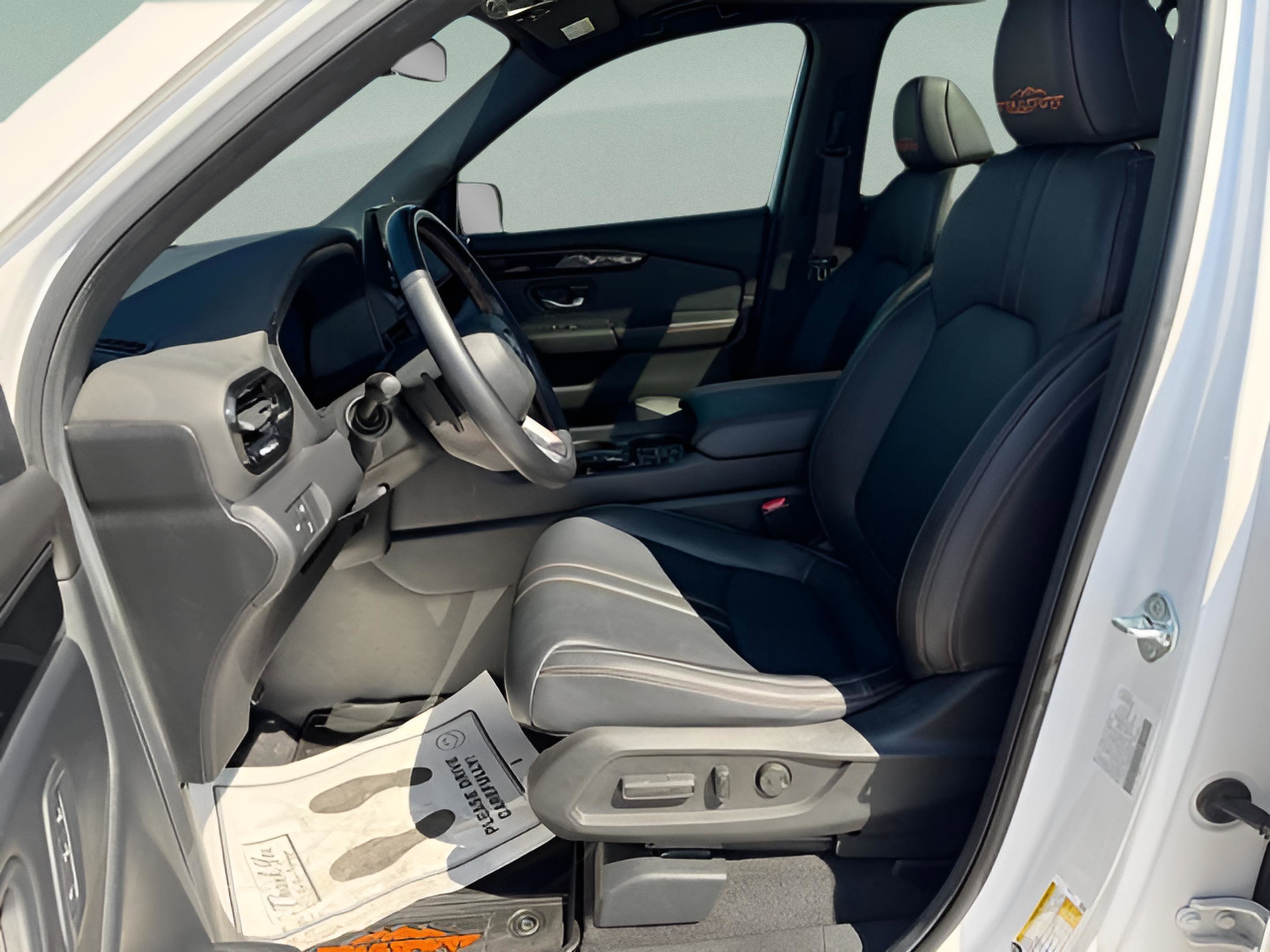 Certified 2024 Honda Pilot TrailSport image 22
