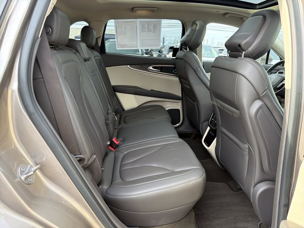 Used 2020 Lincoln Nautilus Reserve image 14