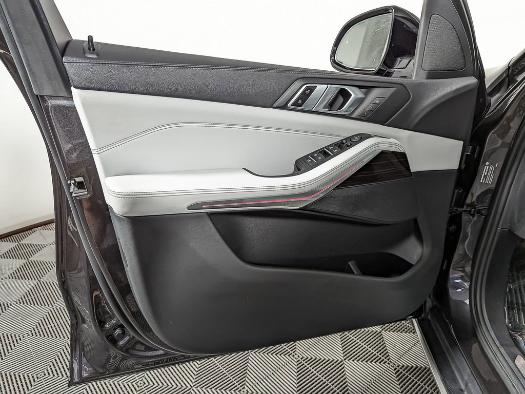 Certified 2023 BMW X5 xDrive40i w/ Premium Package image 14