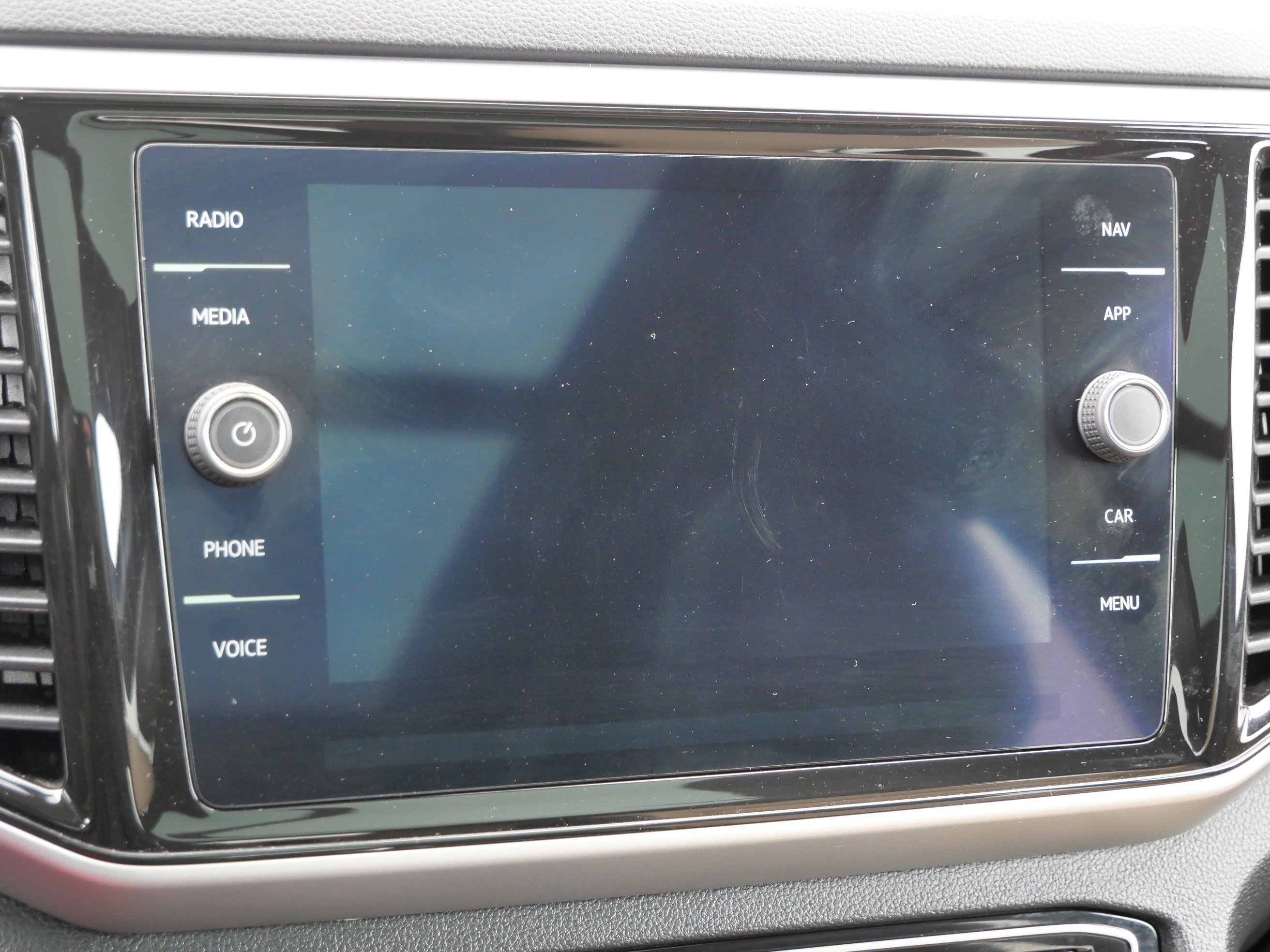 Used 2022 Volkswagen Atlas Cross Sport SEL R-Line image 23