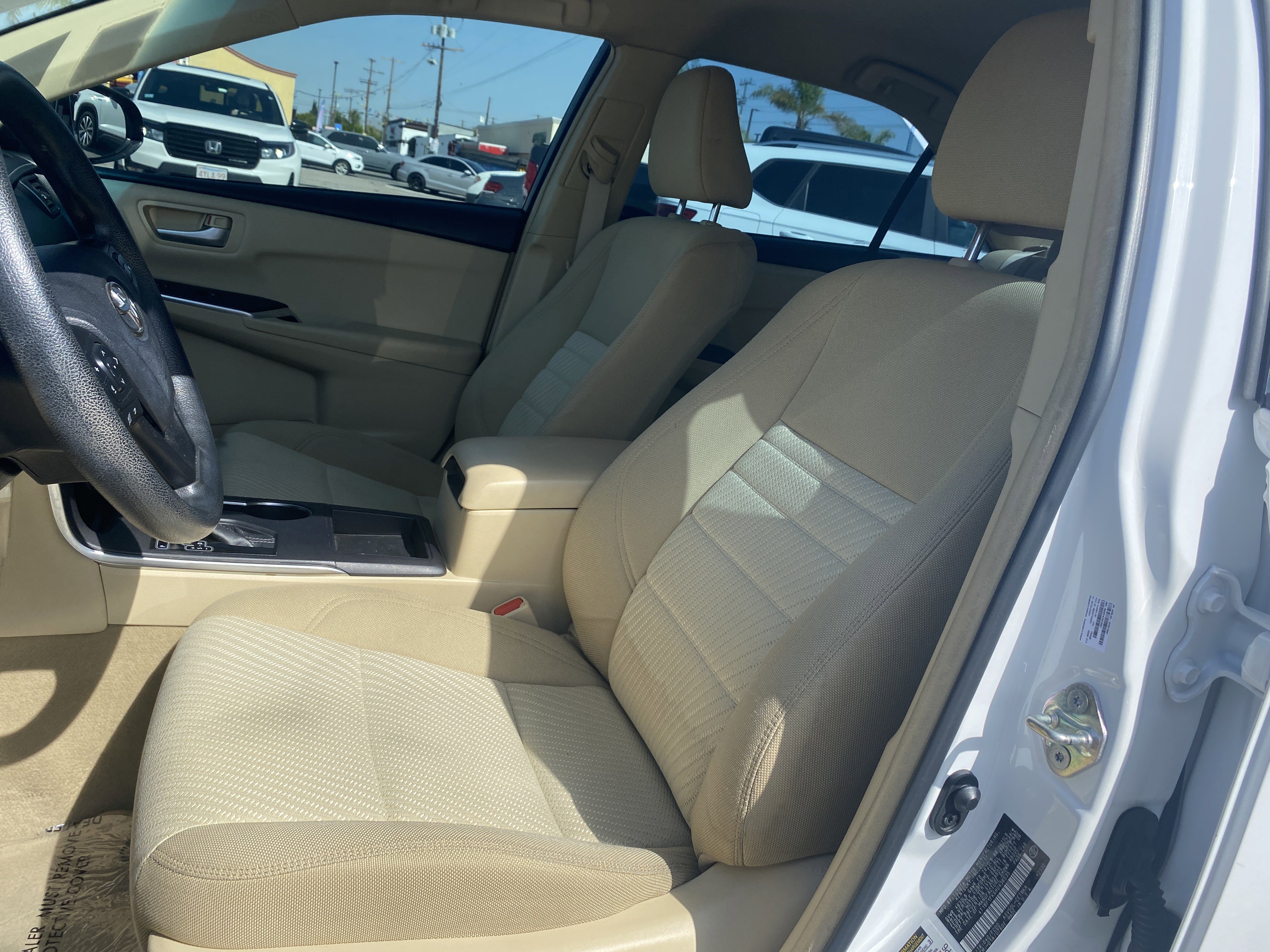 Used 2017 Toyota Camry LE FWD image 11