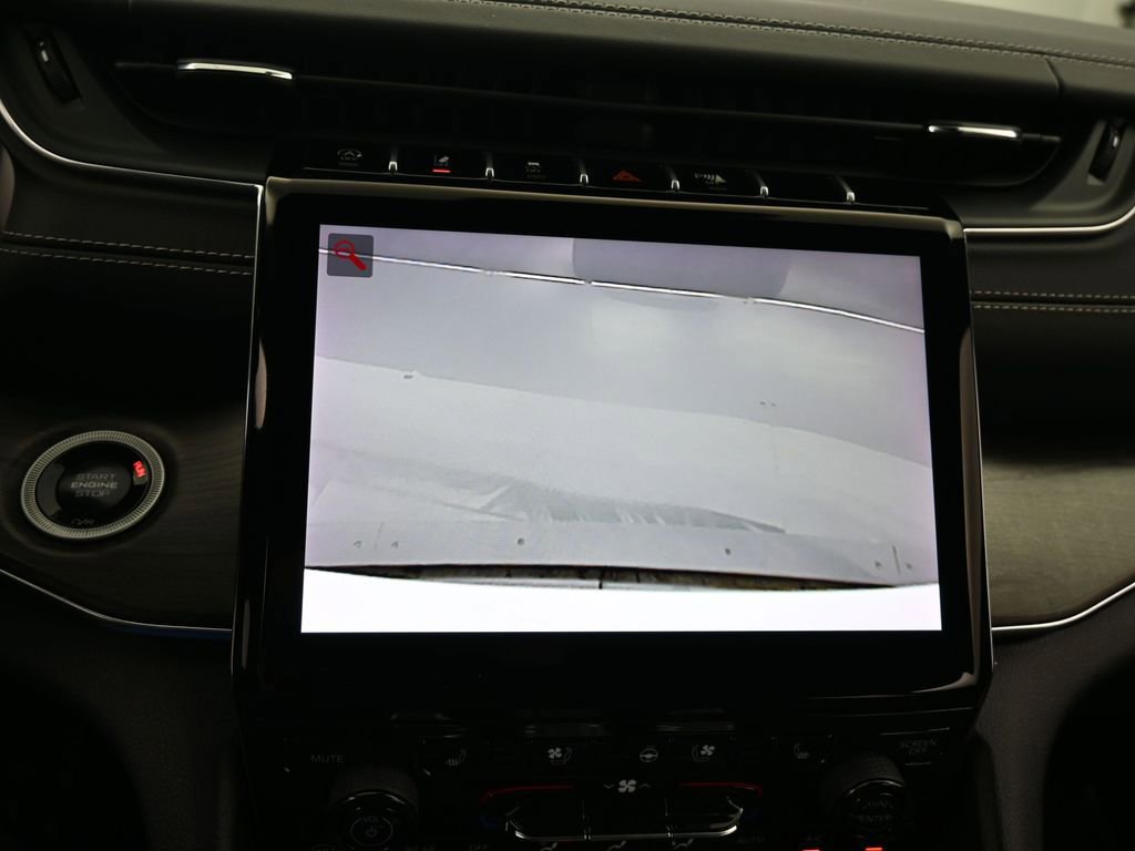 Used 2024 Jeep Grand Cherokee L Overland image 22