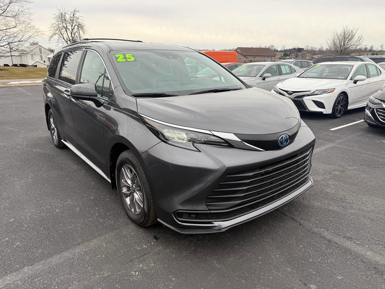 Used 2025 Toyota Sienna LE