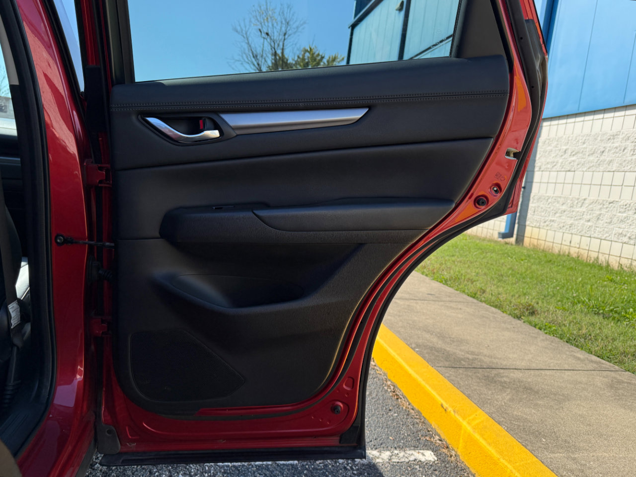 Used 2017 MAZDA CX-5 Touring image 18