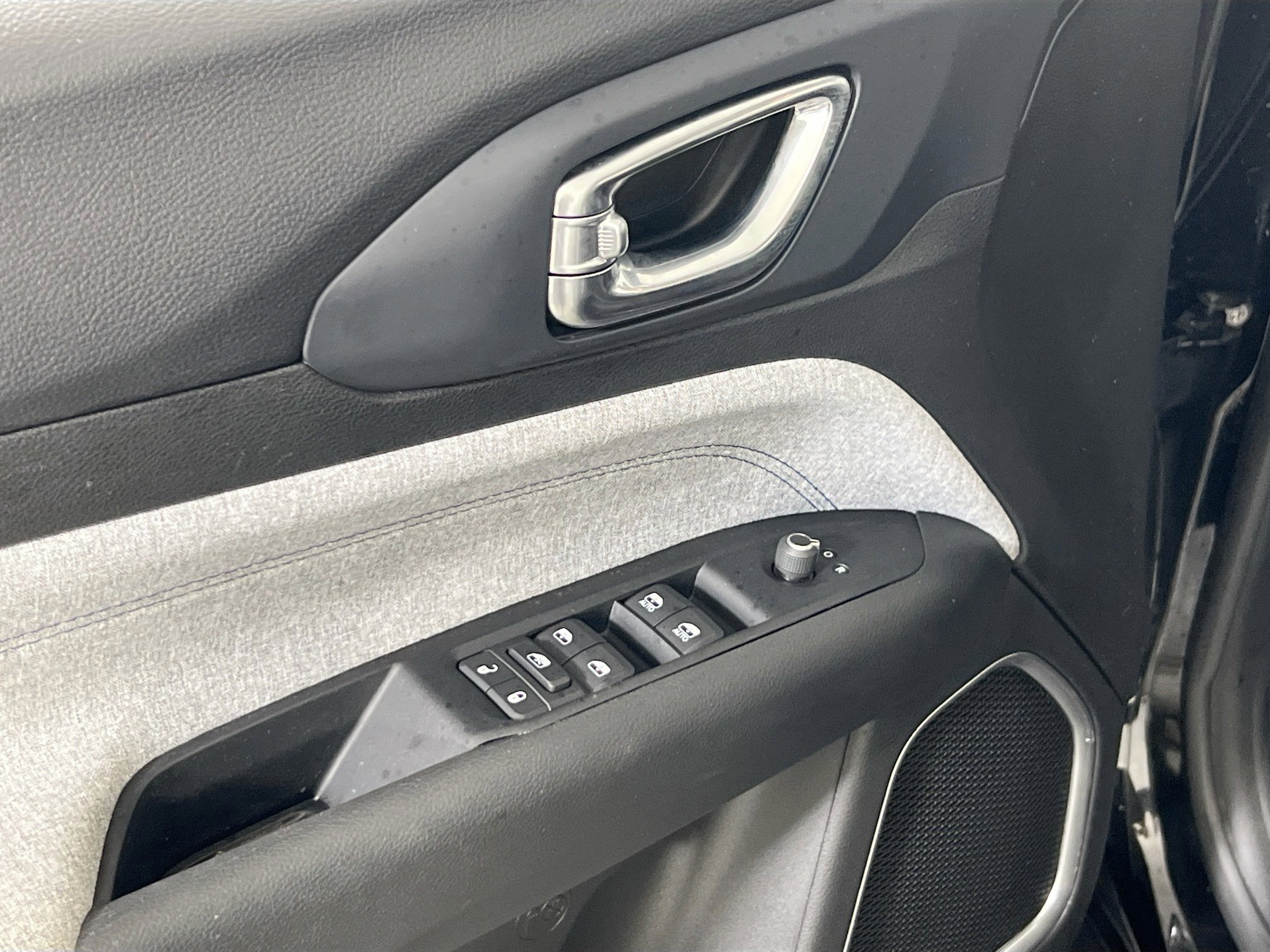 Used 2022 Jeep Compass Latitude w/ Convenience Group image 17