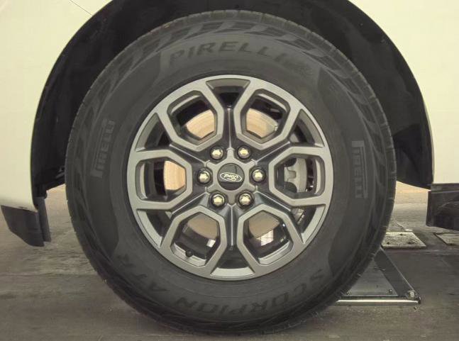 Certified 2025 Ford Expedition Active image 14