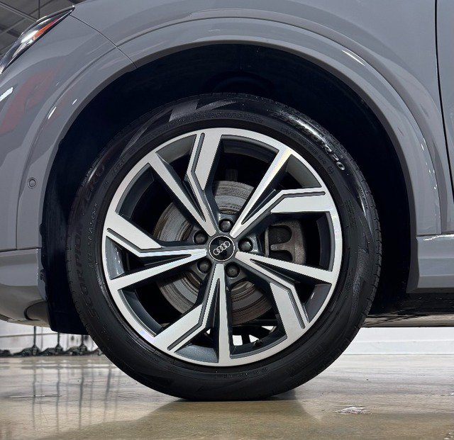 Used 2024 Audi Q4 e-tron Premium Plus AWD/4WD image 13
