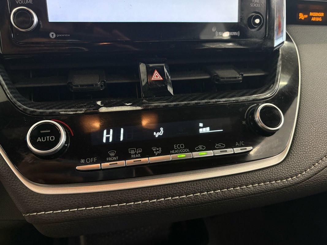 Used 2020 Toyota Corolla SE image 29