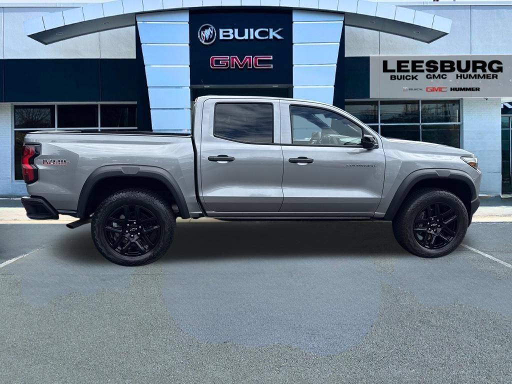 Used 2023 Chevrolet Colorado Trail Boss w/ LPO, Dark Essentials Package AWD/4WD image 8