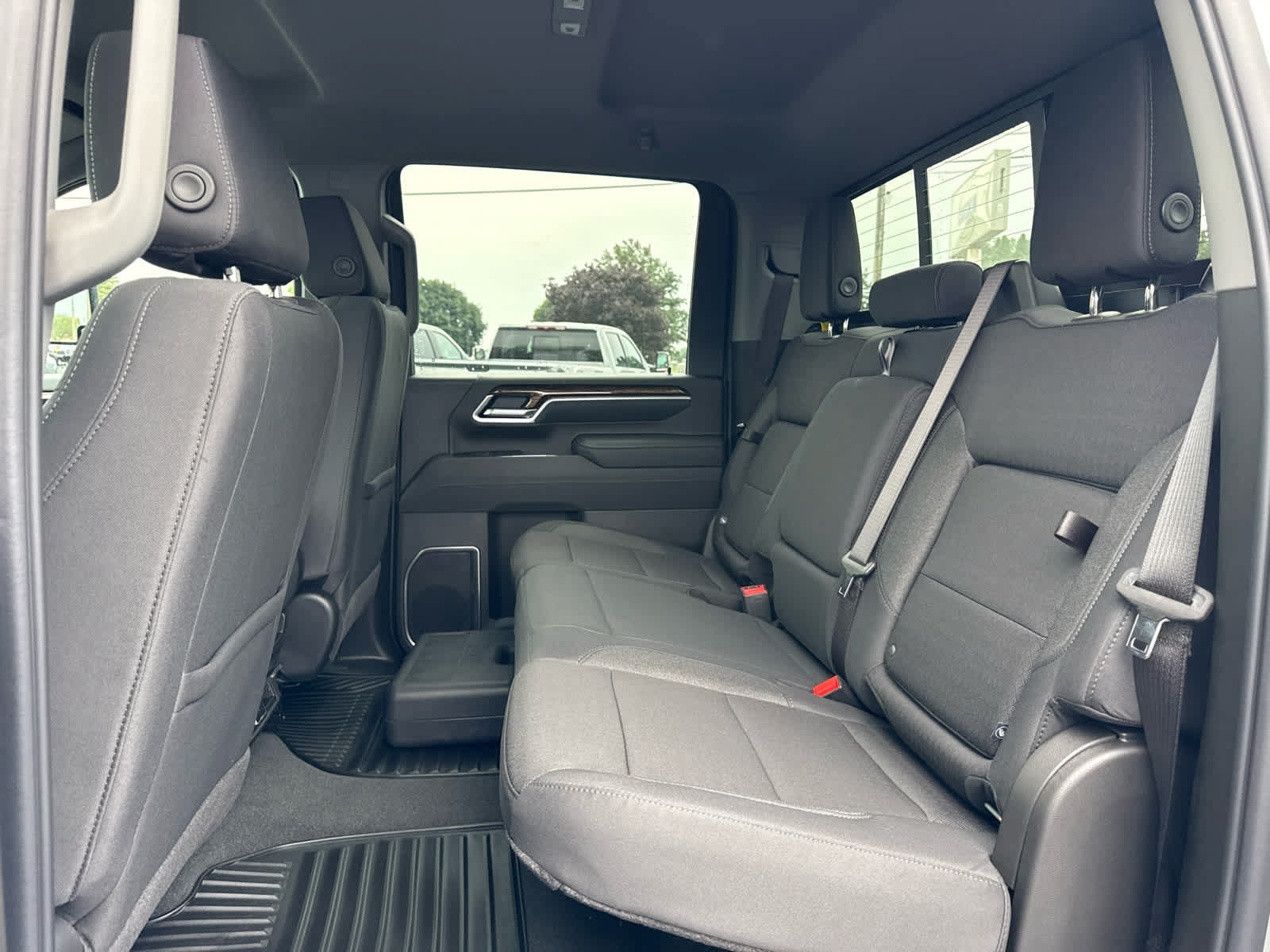 New 2026 GMC Sierra 3500 SLE w/ Preferred Package AWD/4WD image 22