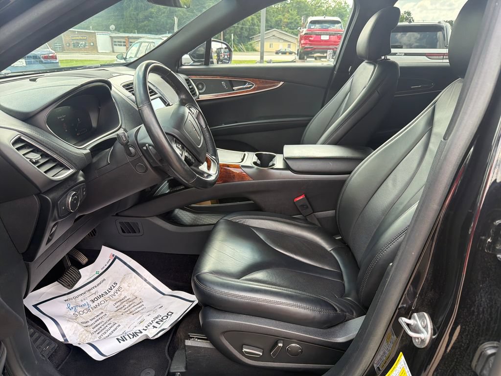 Used 2019 Lincoln Nautilus Select AWD/4WD image 13
