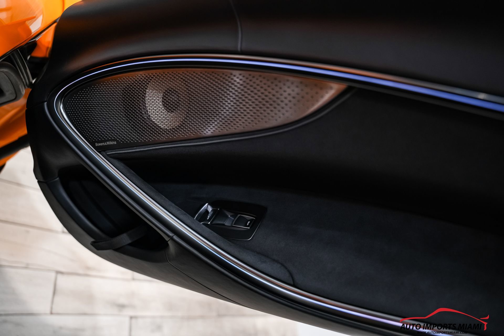 Used 2023 McLaren Artura image 49