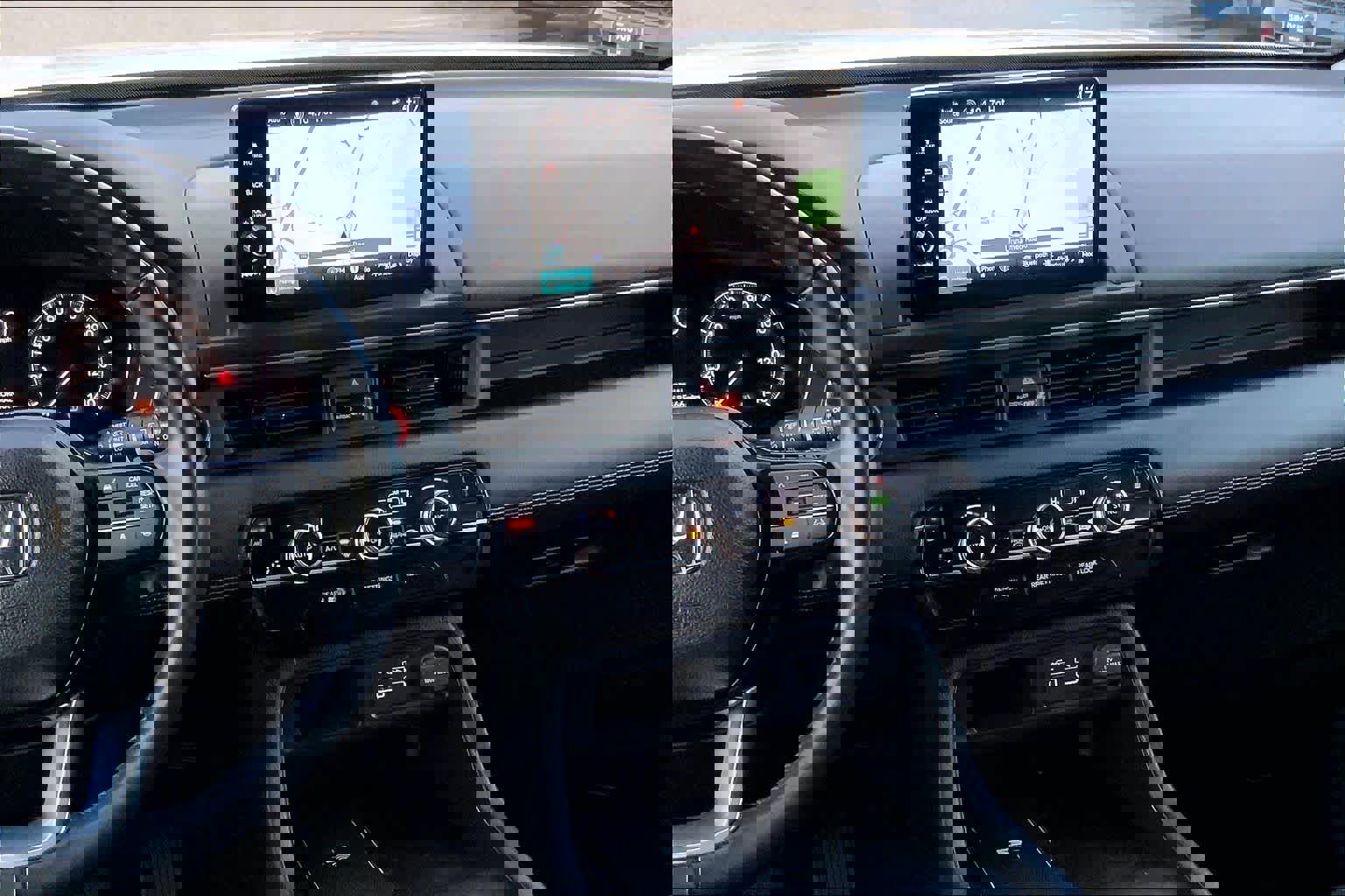 Used 2023 Honda Pilot Touring image 7