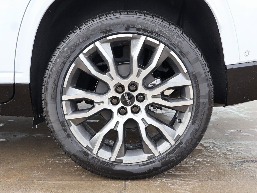 New 2026 GMC Acadia Denali Ultimate w/ LPO, Floor Liner Package image 47