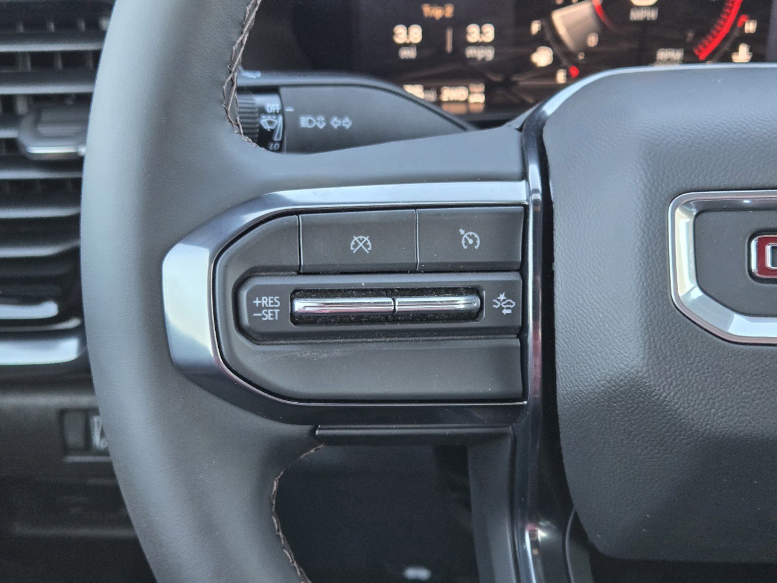 Used 2024 GMC Canyon AT4 w/ Technology Package AWD/4WD image 24