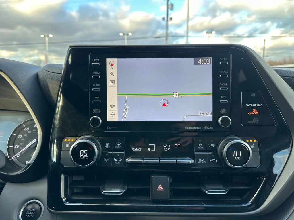 Used 2021 Toyota Highlander XLE image 25