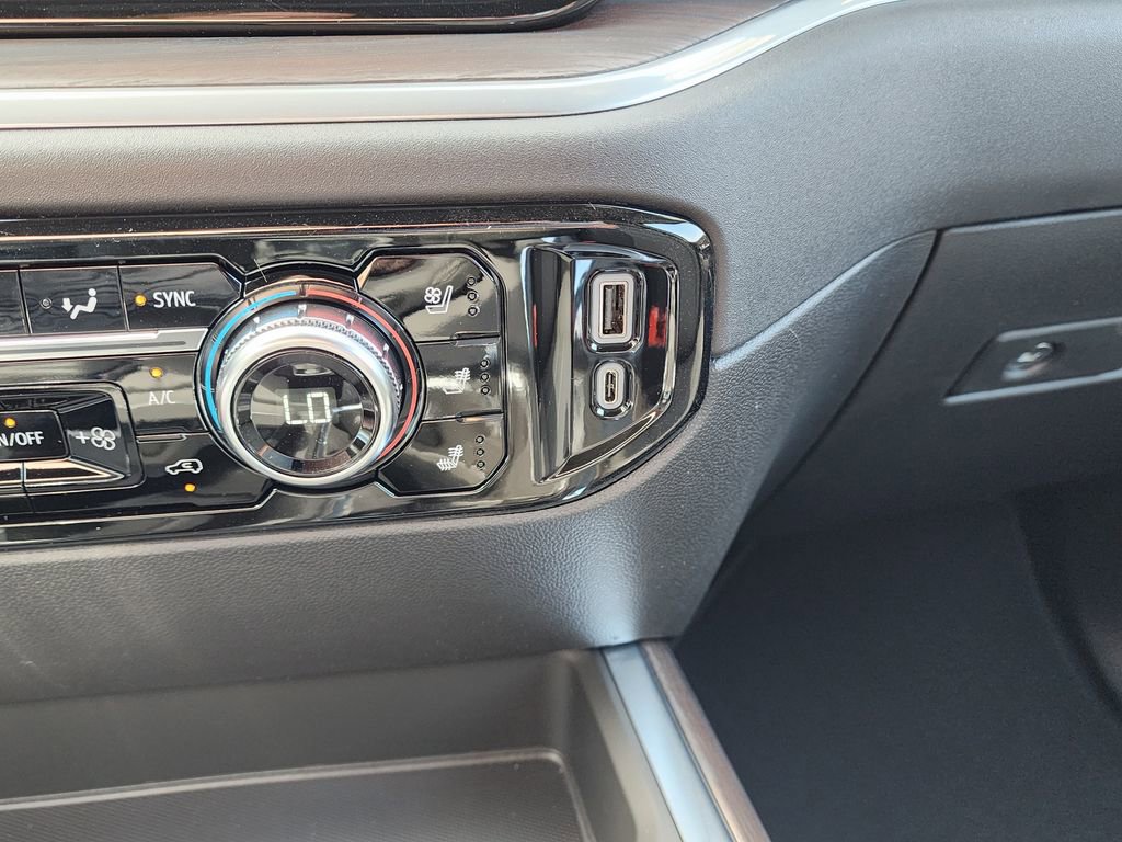 New 2026 GMC Sierra 1500 SLT w/ SLT Premium Plus Package image 29