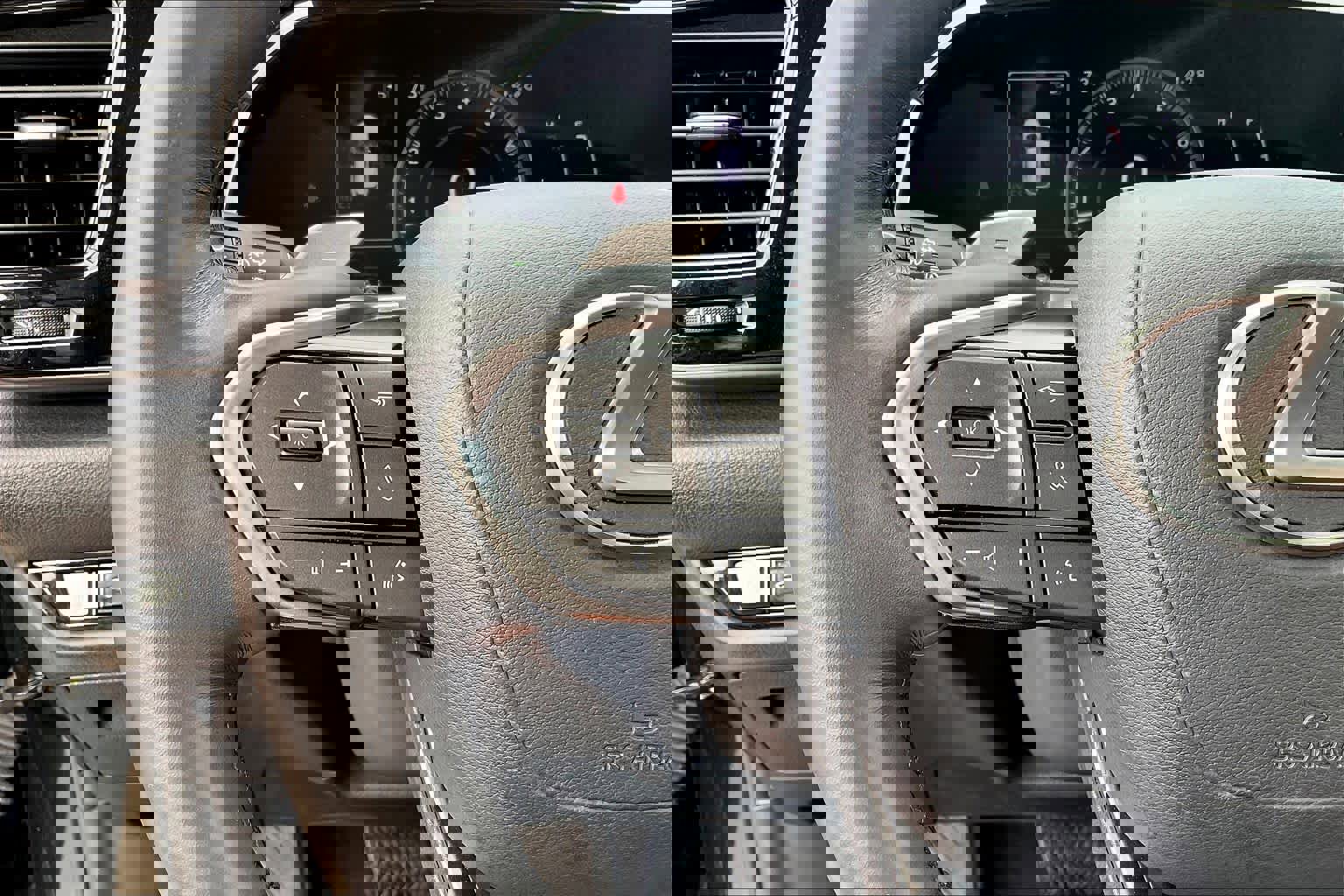 Used 2025 Lexus NX 250 FWD w/ Cold Area Package image 21