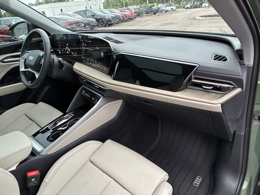 Used 2025 Audi Q5 Premium Plus w/ Premium Plus image 50